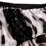 Трусы женские SieLei "Safari Brasiliana" Ghiaccio (черно-серые), размер M на отдельном изображении фрагментом ткани инфо 9135v.